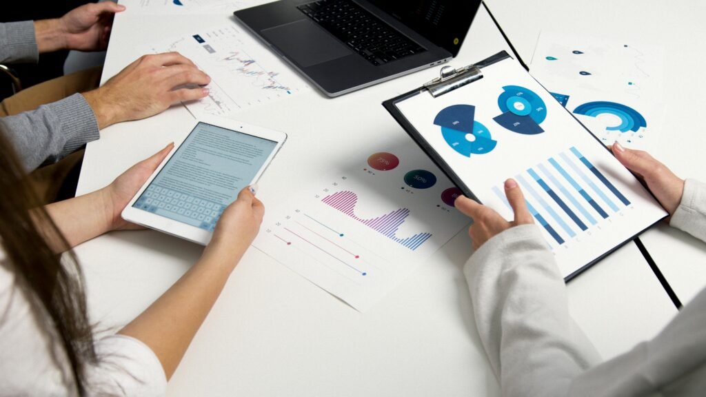 Investimentos em IA estão em alta, mas desafios de implementação freiam o avanço. Entenda os obstáculos,